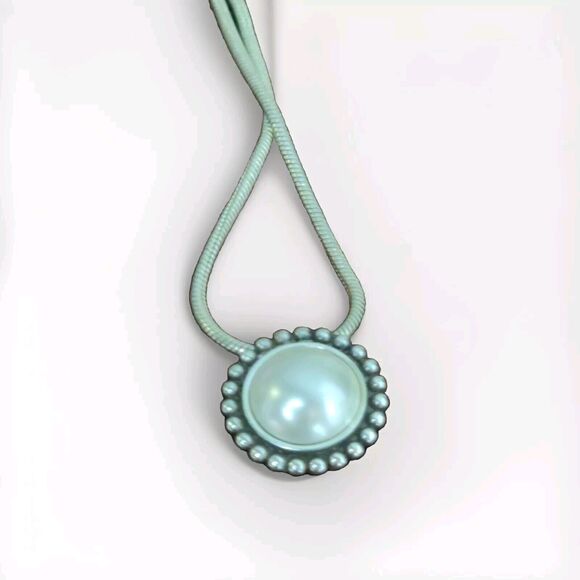 Brighton Pearl Pendant Snak Chain Necklace Silver Plated Elegant Luxury Gift 18" - Picture 1 of 9